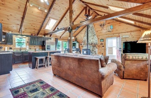Beaver Cove Cabin | Woodsy Beaver Cove Cabin w/Deck & Fire Pit!