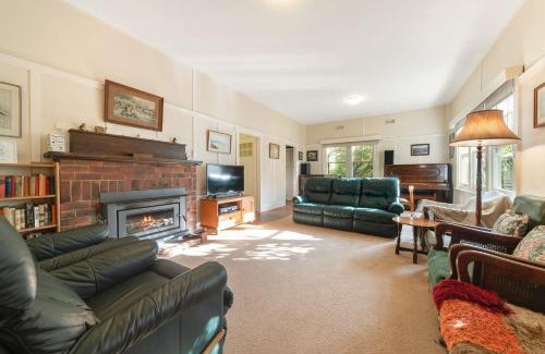 Capel Sound House | Woodthorpe at the Beach - 150m to the beach!