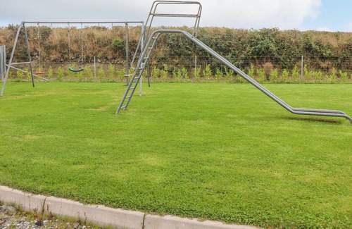 Cooraclare Apartment | WOODVIEW APARTMENT, family friendly in Cooraclare, County Clare