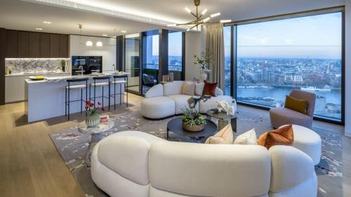 Churchill Apartment | Woodway Lane