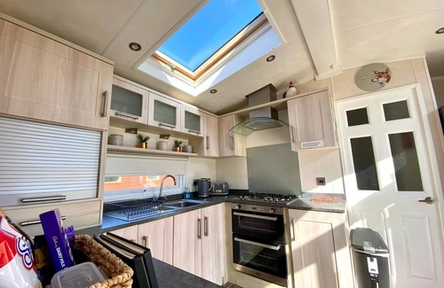Morpeth House | Woodys Retreat, Hot Tub Holiday Home, Felmoor Park (dog friendly)