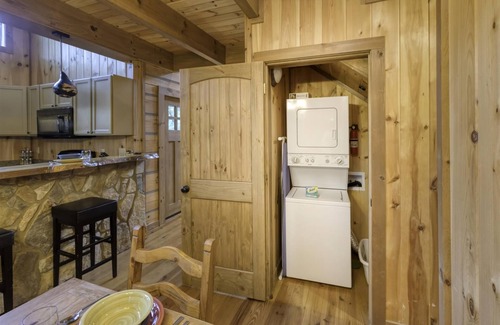 Blue Ridge Cabin | Woolly Bugger- Blue Ridge, GA