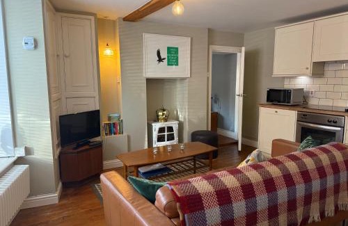 Hayfield Apartment | Woolpack Studio