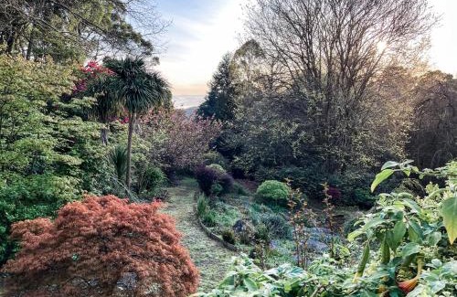 Olinda Bed & Breakfast | Woolrich Historic Garden Accommodation