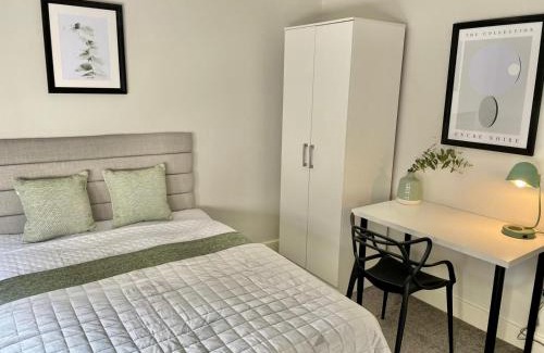 Liverpool Apartment | Woolton Retreat Skylights Desk Parking