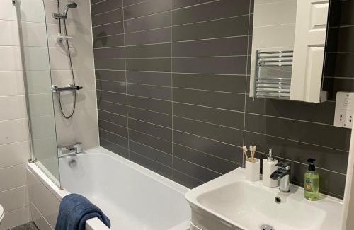 Liverpool Apartment | Woolton Retreat Skylights Desk Parking