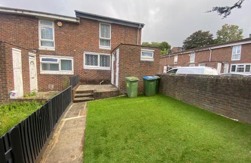 Glyndon House | Woolwich - House - Sleeps 5 - Garden - Parking