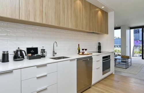 Christchurch City Centre Apartment | Worcester Terrace Eleven-Top inner city location