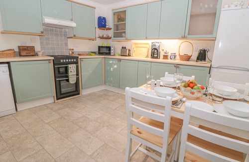 Longframlington Cottage | WORDSWORTH COTTAGE WEST, romantic, with open fire in Longframlington