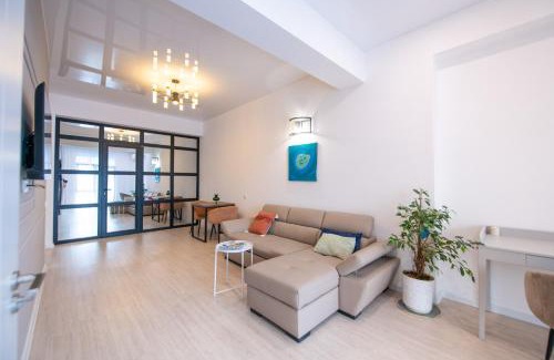 Saburtalo Apartment | Work and Family-friendly