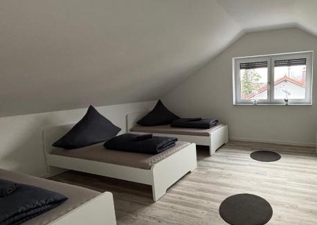 Munchen District Apartment | Work and Sleep at Imperium