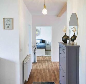 Ludwigshafen-Friesenheim Apartment | Work from Home 2BR, FREE parking,Netflix,Near BASF