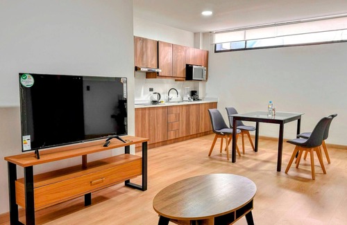 Quito Apartment | Work & Play Retreat, fast Wi-Fi