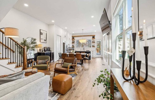 East Hill House | Work & Relax | Spa, Sauna, Hot Tub, Desk