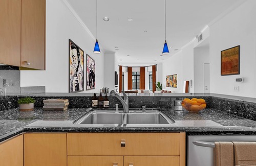 Civic Center Condo | Work & Social Hub Condo in Hayes Valley
