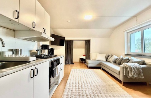 Backadalen House | Workers - Studio - Volvo - Parking lot - All-Inc