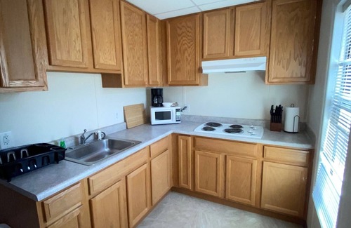 Ector County House | Workforce Lodge, quiet location, High- Speed WiFi via Fiber Optic Cable -100 Mp