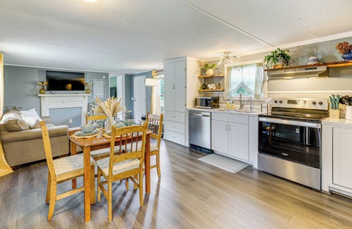 Taylorsville House | Working Farm! Home 2 Mi to Marina on Lake Hickory