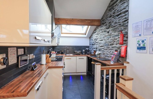 Bowness-on-Windermere Cottage | WORKSHOP COTTAGE, pet friendly in Bowness-On-Windermere