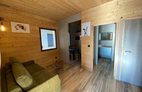 Saint-Vulbas Hotel | World Hotel