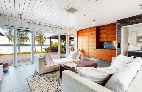 Heimari Villa | World's End - 2 Luxury Beachfront Villas (425m2)
