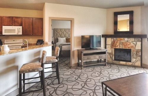 Ingram Condo | Worldmark Hunt- Stablewood Springs Resort 1BD