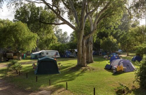 Bonnievale House | Worlds Apart - River Front Guest Farm & Camping