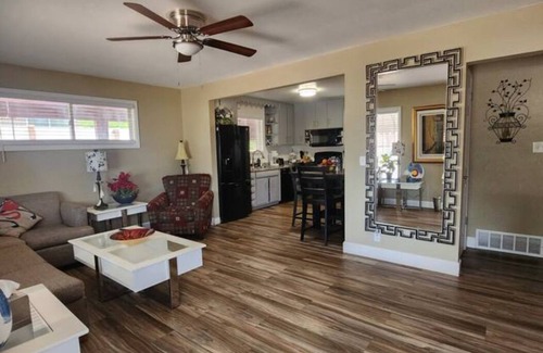 Dupont House | Worley Cheerful Denver Home-whole house, 4 bedrooms, 2bath