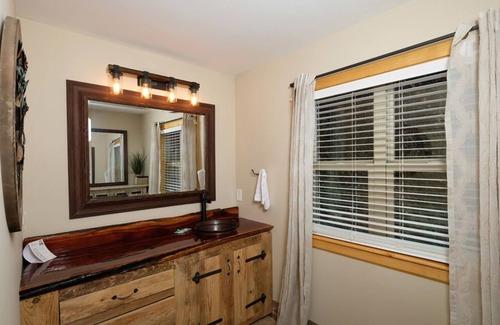 Chalet Village North Cabin | Worth The Wait | Cozy Nights by the Fire, Wine Sips in the Hot Tub, Valley Views
