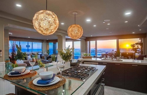 Mission Beach House | WOW! 5 Ocean Front Townhomes * Entire 1st Level