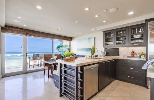 Mission Beach House | WOW! 5 Ocean Front Townhomes * Entire 1st Level