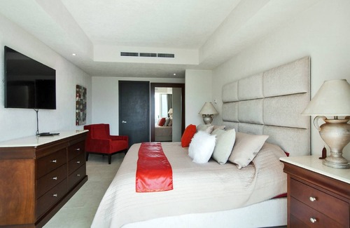 South Hotel Zone Condo | WOW FACTOR!! BEACH FRONT CONDO AMAZING VIEWS.