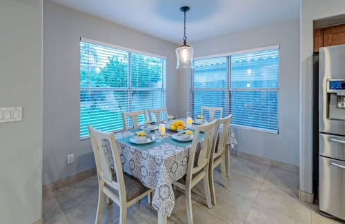 Gilbert House | WOW! Hikers/Bikers/Golfers PARADISE, Pvt Htd POOL, Putt Green, Tesla Charger