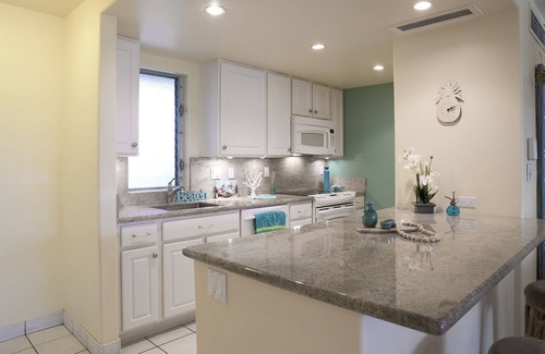 Kaanapali Condo | WOW! KAANAPALI BEACH, Walk to Whaler's Village B105