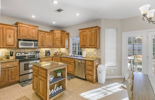 Bella Vista House | WOW! Large Home; Jump Right On Bike Trails, Golf & More!
