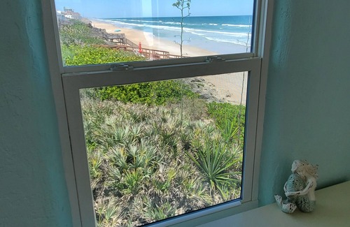 New Smyrna Beach House | Wow. newly renovated Direct Oceanfront Beachhouse!