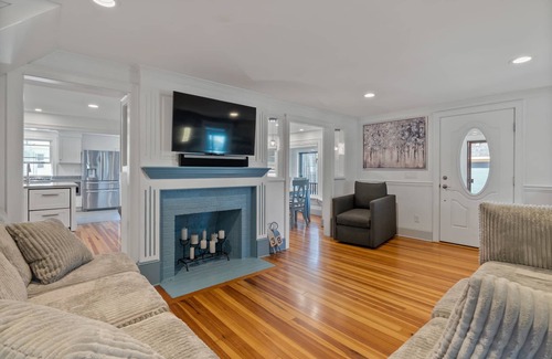 Wells Beach House | Wow! Newly Renovated Main Kitchen, Common Areas, Bathrms. Three Kitchens!
