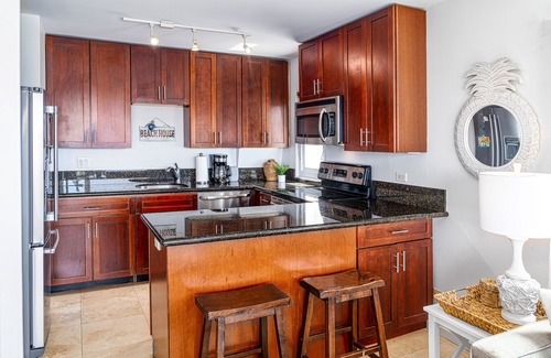 Historic Lahaina Front Street Condo | WOW! OCEANFRONT MAGIC – 2-Bd Dream - Maui's sunniest location on the island.