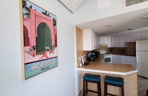 South Padre Island Condo | WOW!, ON BEACH, 7TH FL, AMAZING BAY and FIREWORKS VIEW! SPI License 20232542