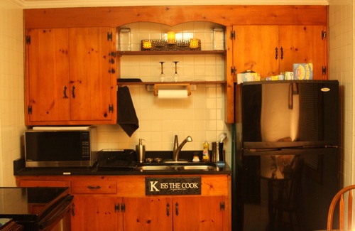 North Charleston Apartment | WOW! THE BEST PRICE IN CHARLESTON! NOT A SHARED RESIDENCE! VERY PRIVATE!