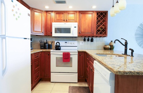 Crystal Beach Condo | Wow! Updated Beach front 4th top flr condo RIGHT on the beach