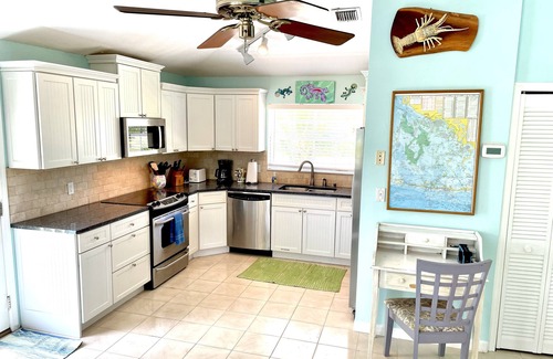 Islamorada House | WOW! WATERFRONT CANAL HOME-RELAXING, FRESH & CLEAN-FISH, SWIM, SNORKEL CLOSE BY!