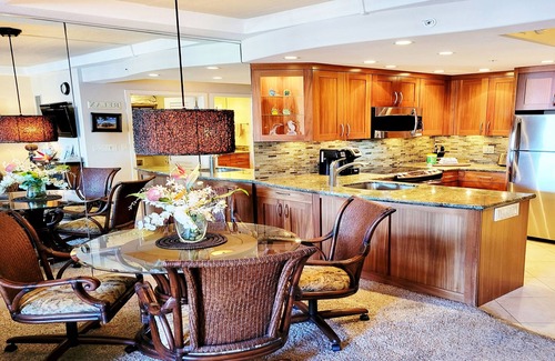 Kaanapali Condo | WOW! - WHALER's BEST STUDIO - Posh Remodel-10th Fl.- PANORAMIC Ocean Views!