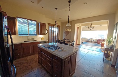 Washington House | WOW, WHAT A VIEW Sits on Golf course. Zions, Sand Hollow, Hike, swim, bike, Golf