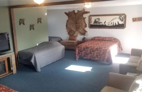 Elgin Hotel | Wranglers Rest Motel