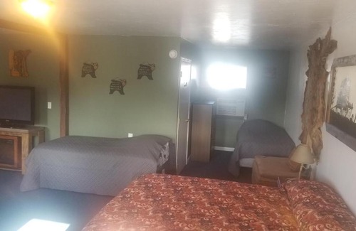 Elgin Hotel | Wranglers Rest Motel