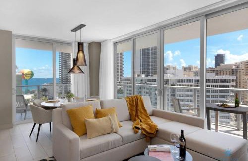 Hollywood South Central Beach Apartment | Wrap Around BalconyParadise Beach Amazing Pools