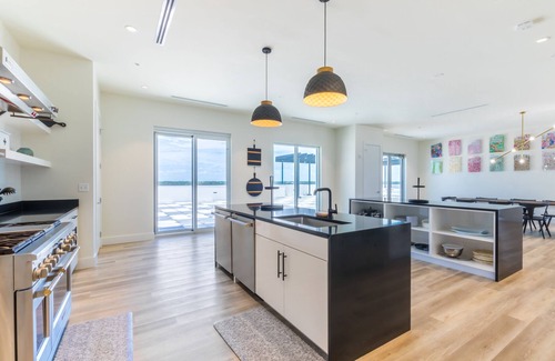 Gulf Shores Condo | Wrap Around BF Balcony ~ 6 BR Gulf Front Condo