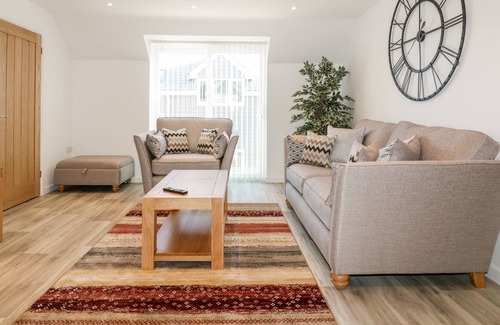 Wadebridge Apartment | WREN, pet friendly, luxury holiday cottage, with a garden in Padstow