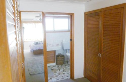 Culburra Beach House | Wren's Nest at Culburra Beach